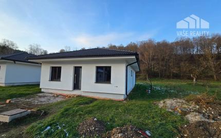 SKVELÁ CENA! NOVOSTAVBA 100 M2 BUNGALOV 4+1 *TYP 1* S POTOKOM, PRAŠNÍK