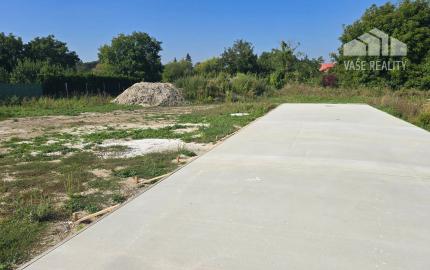 STAVEBNÝ POZEMOK 561 M² BOROVCE *VIDEO* /ELEKTRINA, VODA, KANALIZÁCIA/