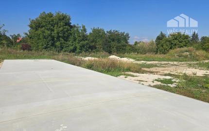 STAVEBNÝ POZEMOK 561 M² BOROVCE *VIDEO* /ELEKTRINA, VODA, KANALIZÁCIA/