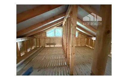 Chata pred dokončením, pozemok 770 m2, Horná Maríková