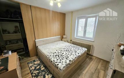 RODINNÝ DOM - HORNÉ OZOROVCE-POZEMOK 566 m2- 3,5 IZBOVÝ/ GARÁŽ