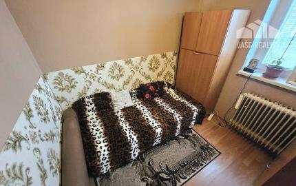 RODINNÝ DOM - HORNÉ OZOROVCE-POZEMOK 566 m2- 3,5 IZBOVÝ/ GARÁŽ