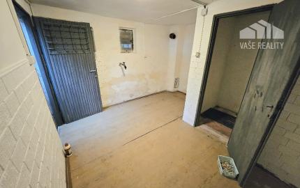 PRENÁJOM záhradná chata s pozemkom-BÁNOVCE NAD BEBRAVOU-284 m2