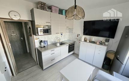 1 izbový byt Bánovce nad Bebravou 34 m2/CENTRUM-STRED/BALKÓN/