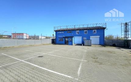 Komerčný areál pri hlavnom ťahu –Bánovce nad Bebravou 2466m2