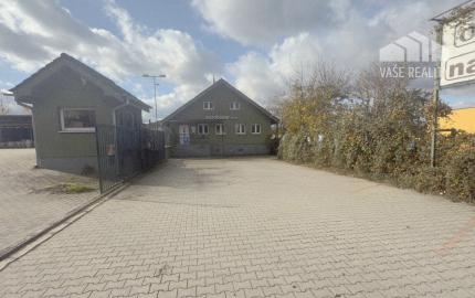 Komerčný areál pri hlavnom ťahu –Bánovce nad Bebravou 2466m2