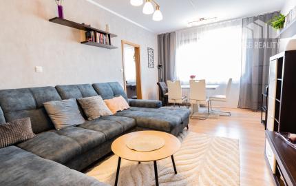 Na predaj 3-izbový byt po čiastočnej rekonštrukcii, s balkónom, komorou a pivnicou, Šaľa - Veča