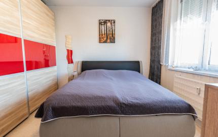 Na predaj 3-izbový byt po čiastočnej rekonštrukcii, s balkónom, komorou a pivnicou, Šaľa - Veča