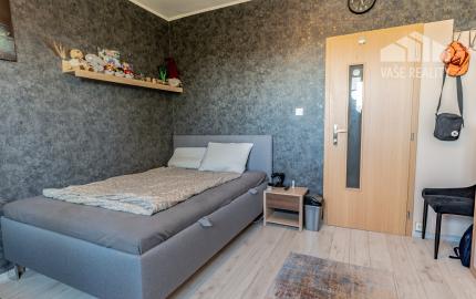 Na predaj 3-izbový byt po čiastočnej rekonštrukcii, s balkónom, komorou a pivnicou, Šaľa - Veča