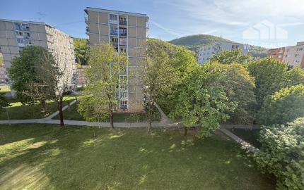 Na predaj väčší 2 izbový byt, Trenčianske Teplice, 57 m2