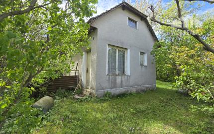 Prašník – Grnča | Malebná chalupa so stodolou a pozemkom 1 616 m²