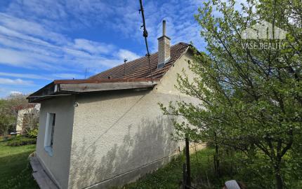 Prašník – Grnča | Malebná chalupa so stodolou a pozemkom 1 616 m²