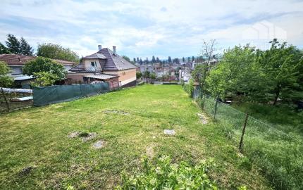 POZEMOK  Bánovce nad Bebravou – 794 m² / CENTRUM MESTA