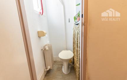 Na predaj 2,5 izbový byt s veľkou terasou 56 m² + 43 m², Krížna ul., Staré Mesto, kúpou voľný
