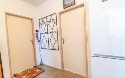 Na predaj 2,5 izbový byt s veľkou terasou 56 m² + 43 m², Krížna ul., Staré Mesto, kúpou voľný