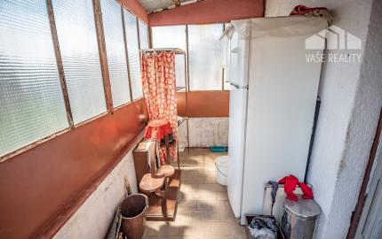 Na predaj 2,5 izbový byt s veľkou terasou 56 m² + 43 m², Krížna ul., Staré Mesto, kúpou voľný