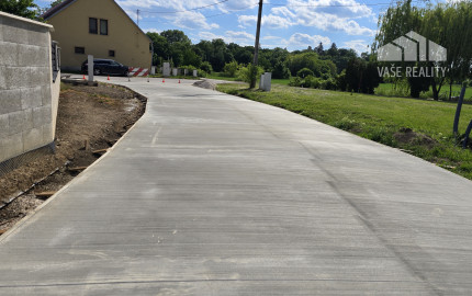 STAVEBNÝ POZEMOK 561 M² BOROVCE *VIDEO* /ELEKTRINA, VODA, KANALIZÁCIA/