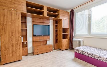 Na prenájom garsónka 20 m², Štefunkova ul. Ružinov, ihneď voľná