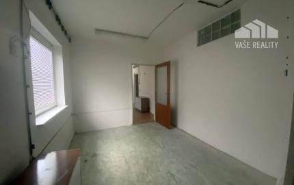 Komerčná budova - Ilava - centrum mesta