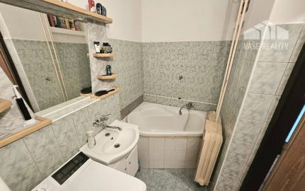 3 izbový byt Bánovce nad Bebravou/ CENTRUM/ LOGGIA / PIVNICA