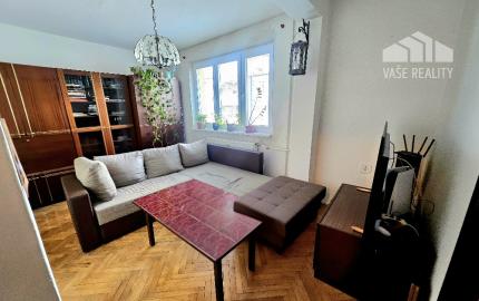 3 izbový byt Bánovce nad Bebravou/ CENTRUM/ LOGGIA / PIVNICA