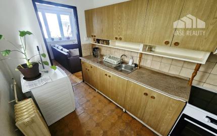 3 izbový byt Bánovce nad Bebravou/ CENTRUM/ LOGGIA / PIVNICA