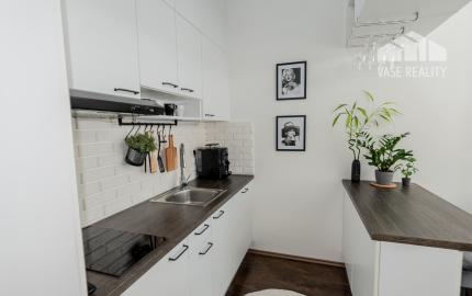 Na predaj elegantný a moderný 2-izbový byt po kompletnej rekonštrukcii + parkovacie státie, Vlčie Hrdlo, Ružinov