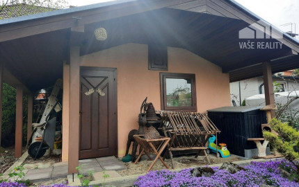 6 izbový rodinný dom v obci Mikušovce  , pozemok 1048 m2