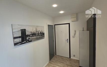 Stačí si priniesť osobné veci – komplet zariadený dizajnový 3-izbový byt | Tehelná, Trnava
