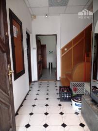 Na prenájom administratívna budova 160 m2 s garážou - Nové Mesto nad Váhom