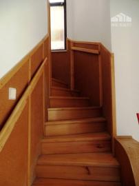 Na prenájom administratívna budova 160 m2 s garážou - Nové Mesto nad Váhom