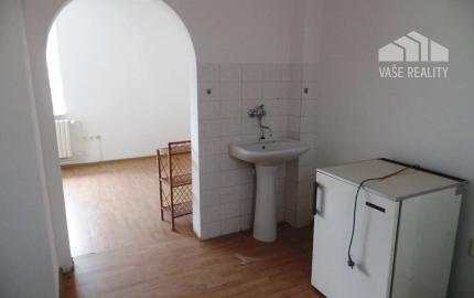Na prenájom administratívna budova 160 m2 s garážou - Nové Mesto nad Váhom