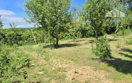 Pozemok s chatkou a nádherným výhľadom v Sokolovciach | 645 m² | elektrina | pokoj a príroda