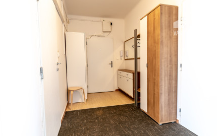 Na prenájom 1 izb. byt 42 m², klimatizovaný, Kúpeľná  ul, BA I – Staré Mesto, od 1.7.2026