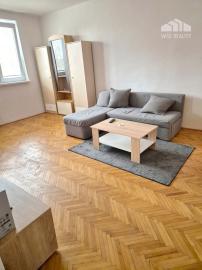 Prenájom 1-izbového bytu 42m2, A. Hlinku Piešťany
