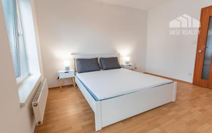 Na prenájom luxusný 2-izbový byt, 73 m², garážové státie, Bratislava – Ružinov (Hrachová), ihneď voľný
