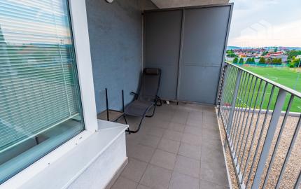 Na prenájom luxusný 2-izbový byt, 73 m², garážové státie, Bratislava – Ružinov (Hrachová), ihneď voľný