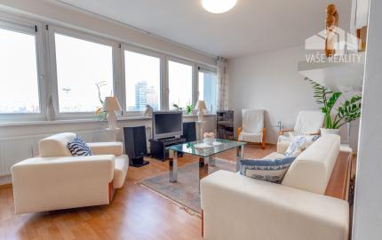 Na prenájom priestranný 3-izbový byt s lodžiou, 101 m², nádherný výhľad na Bratislavu,Zadunajská cesta, Petržalka, od 10/2026