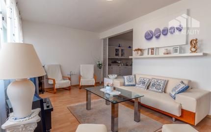 Na prenájom priestranný 3-izbový byt s lodžiou, 101 m², nádherný výhľad na Bratislavu,Zadunajská cesta, Petržalka, od 10/2026
