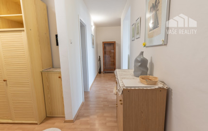 Na prenájom priestranný 3-izbový byt s lodžiou, 101 m², nádherný výhľad na Bratislavu,Zadunajská cesta, Petržalka, od 10/2026