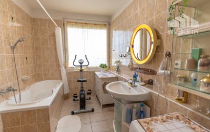 Na prenájom priestranný 3-izbový byt s lodžiou, 101 m², nádherný výhľad na Bratislavu,Zadunajská cesta, Petržalka, od 10/2026