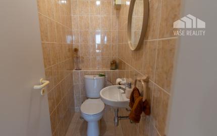 Na prenájom priestranný 3-izbový byt s lodžiou, 101 m², nádherný výhľad na Bratislavu,Zadunajská cesta, Petržalka, od 10/2026