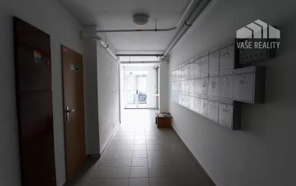 Na prenájom krásny a veľký 1-izbový byt s balkónom, 48 m², Agátová ul. Dúbravka, voľný od 15.8.2026