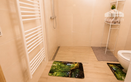 Moderný 2-izbový byt s balkónom a vlastným parkovaním v novostavbe Moravany nad Váhom