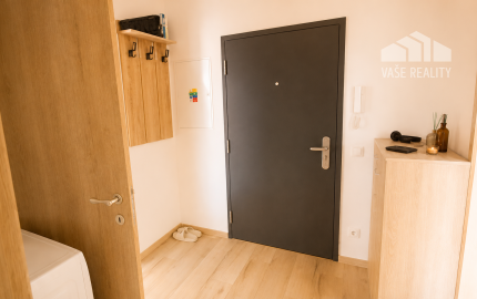 Moderný 2-izbový byt s balkónom a vlastným parkovaním v novostavbe Moravany nad Váhom