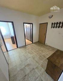 3 izbový byt Bánovce nad Bebravou/ DUBNIČKA /63 m2/ LOGGIA/ PIVNICA