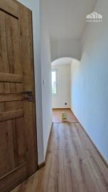 ** EXKLUZÍVNE ** Na predaj 3-izbový byt s balkónom po rozsiahlej modernej rekonštrukcií - ul Dukelská, Nové Mesto n/V