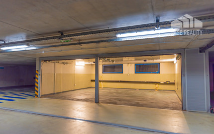 Na prenájom 2-garáž, 42 m², v garážovom dome, Cintorínska ul., voľný od 1.9.