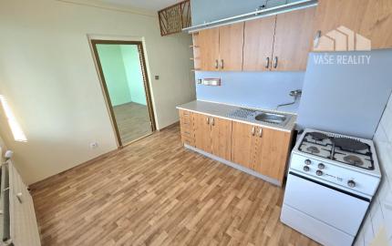 1 izbový byt Bánovce nad Bebravou/DUBNIČKA/34 m2/2 xLOGGIA/PIVNICA