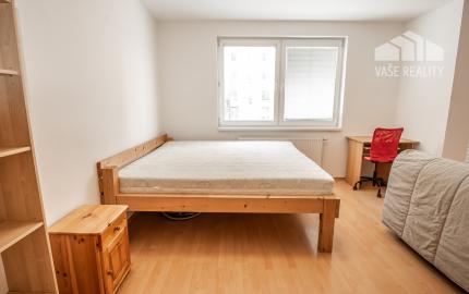 Na prenájom krásny a veľký 1-izbový byt s balkónom, 48 m², Agátová ul. Dúbravka, voľný ihneď